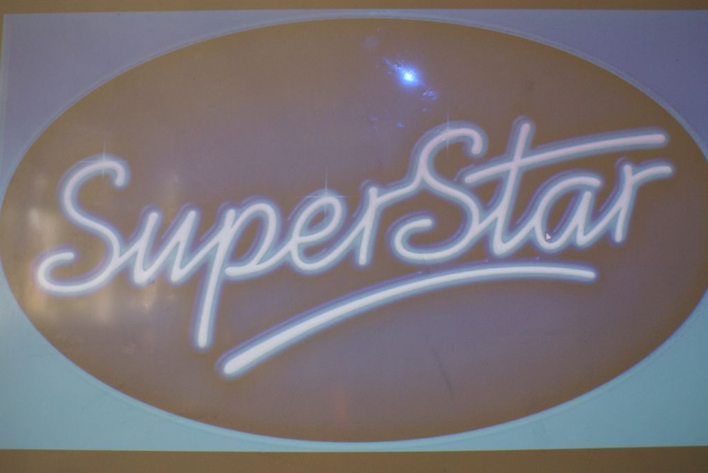 Superstar logo